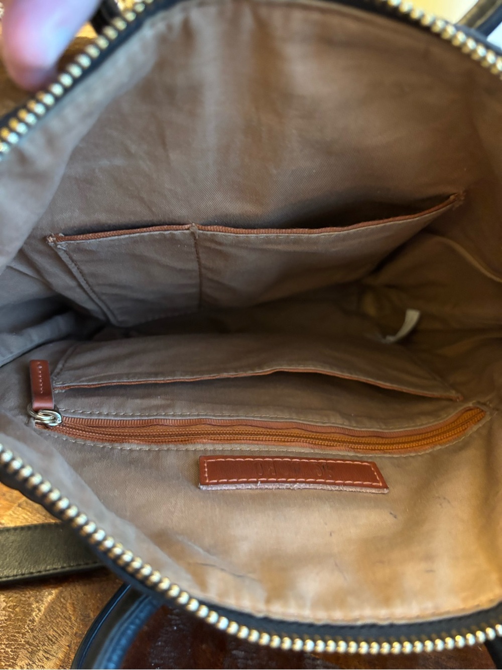 Hobo Maggie Crossbody - Picture 7 of 8